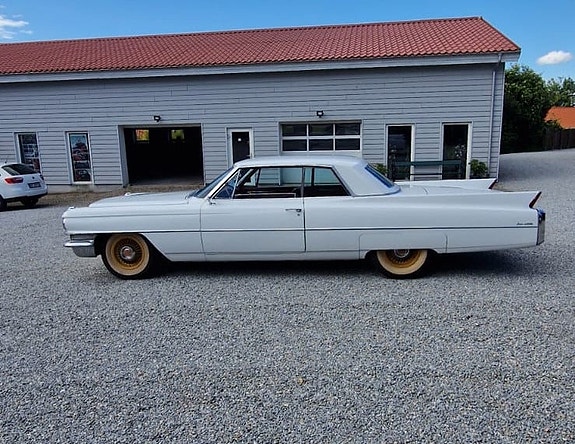 Cadillac Coupé DeVille
