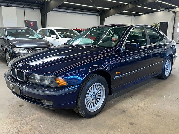 BMW 528i