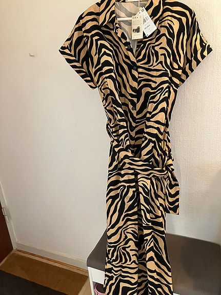 Product image 2 of 13