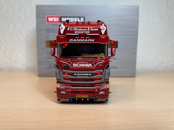 Product image 11 of 12