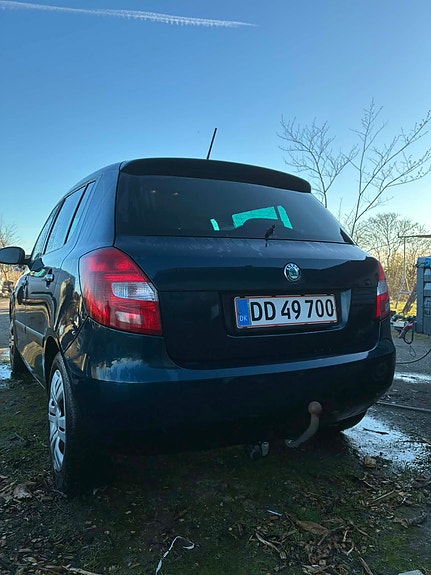 Skoda Fabia 2012 photo 3