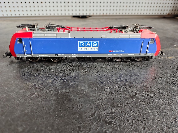 Product image 2 of 4