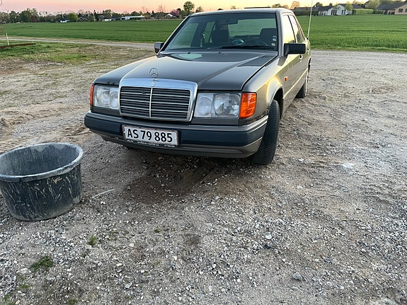 Mercedes E300 til salg hos Nabilli