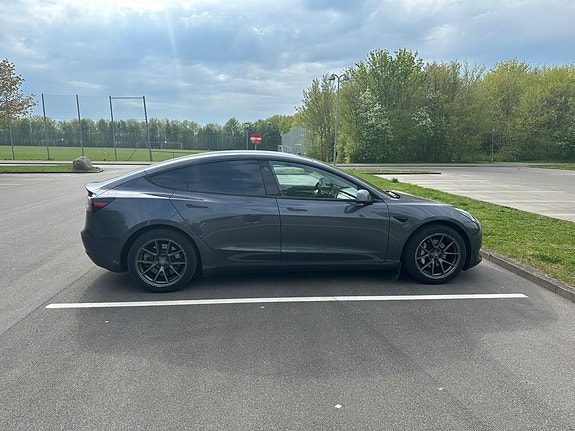 Tesla Model 3 til salg hos Nabilli