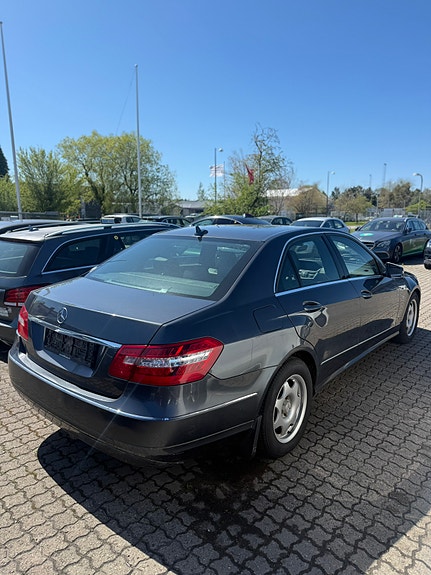 Mercedes E200 til salg hos Nabilli