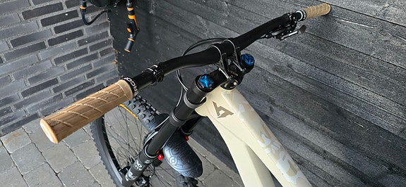 Product image 15 of 16
