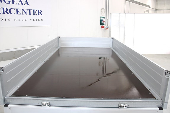 Product image 16 of 28