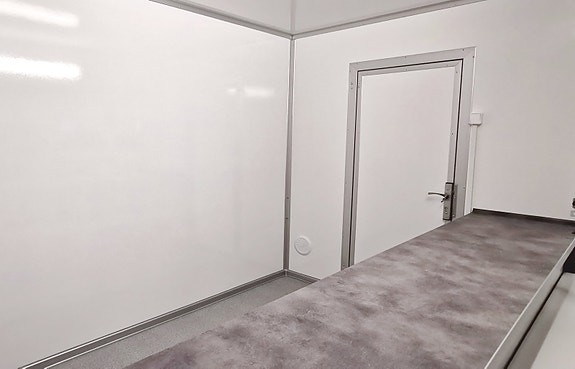 Product image 16 of 32
