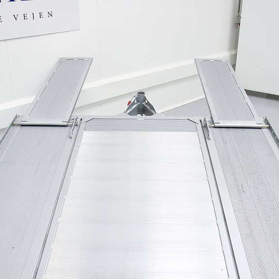 Product image 17 of 38