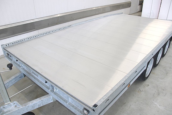 Product image 32 of 35