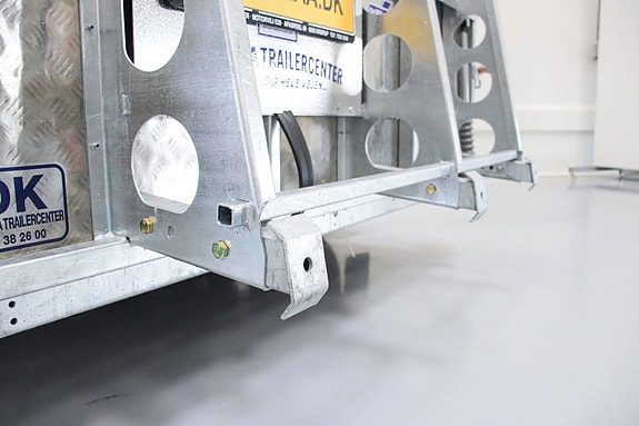 Product image 23 of 33