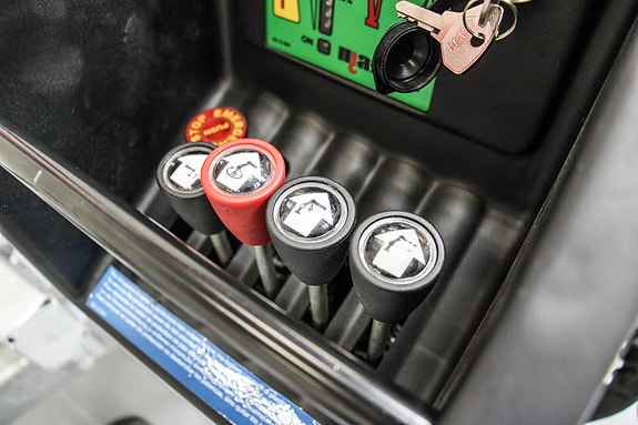 Product image 27 of 40