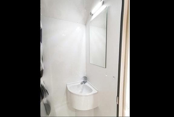 Product image 27 of 62