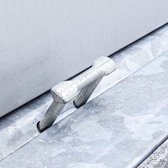 Product image 16 of 20