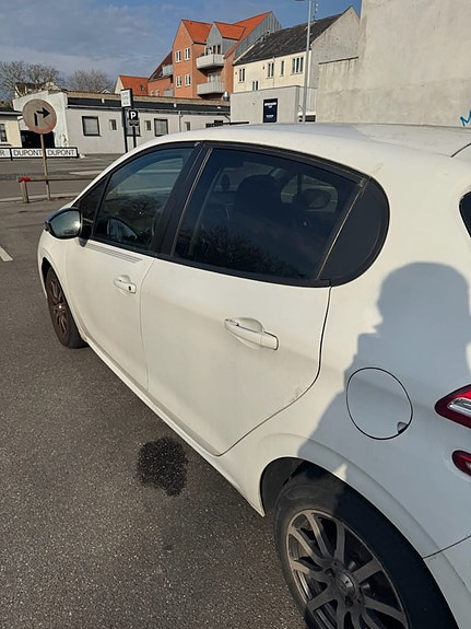 Peugeot 208 til salg hos Nabilli
