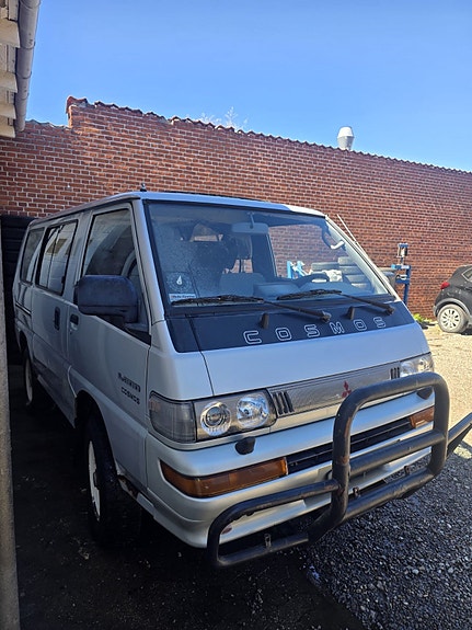 Mitsubishi L300 Cosmos