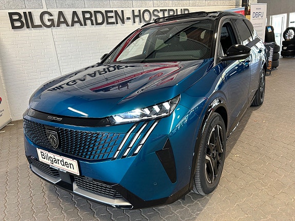 Peugeot e-5008