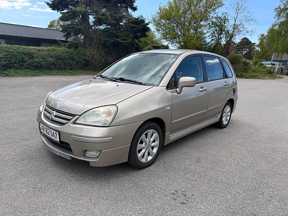 Suzuki Liana
