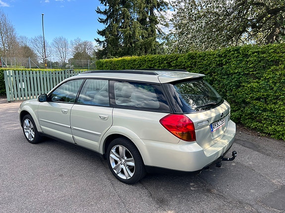 Subaru Outback til salg hos Nabilli