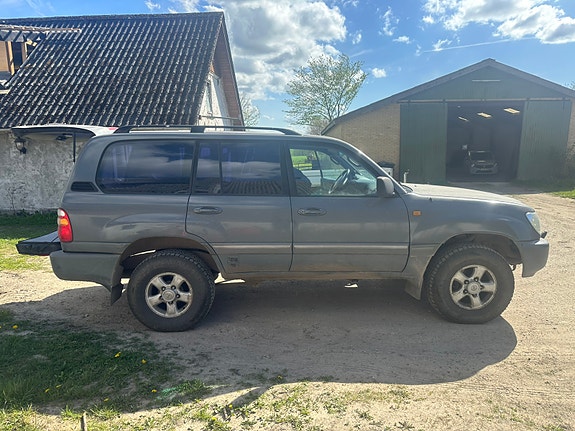 Toyota Land Cruiser til salg hos Nabilli