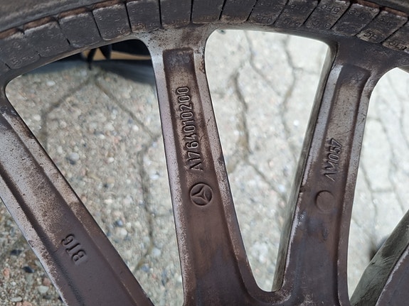 Product image 8 of 9