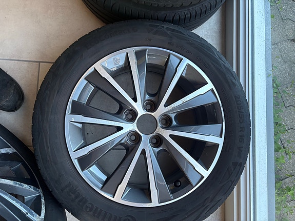 Product image 2 of 8