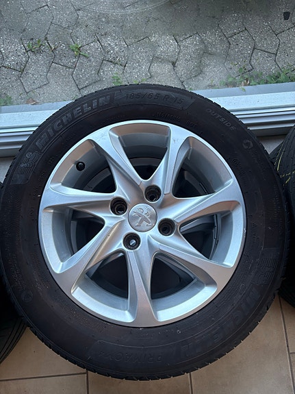 Product image 2 of 8