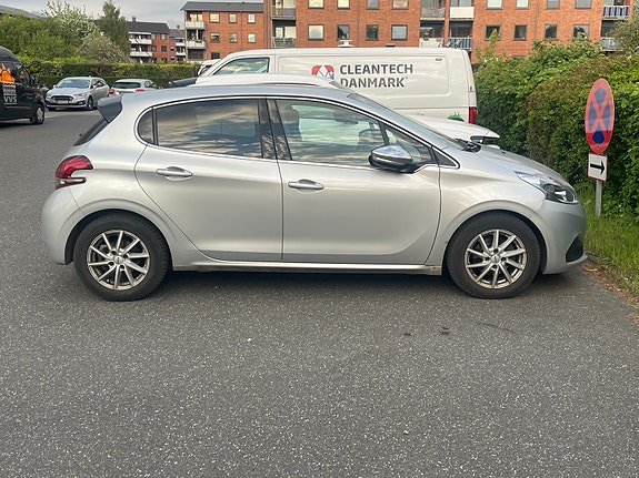 Peugeot 208 til salg hos Nabilli