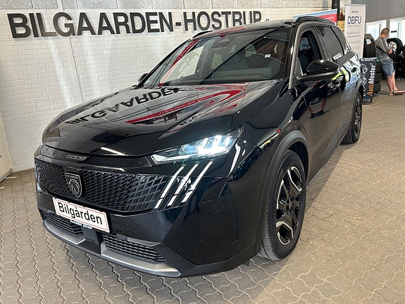 Peugeot e-5008