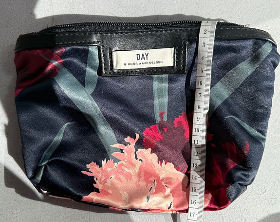 Product image 12 of 19