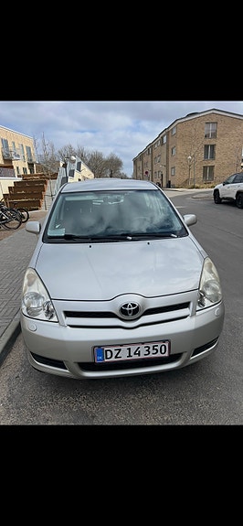 Toyota Corolla Verso til salg hos Nabilli