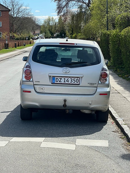 Toyota Corolla Verso til salg hos Nabilli