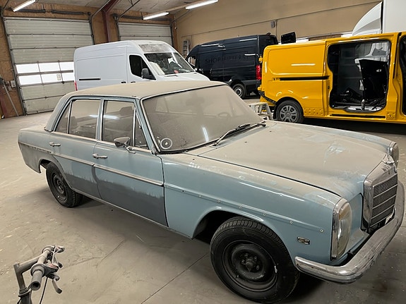 Mercedes 200/8 til salg hos Nabilli
