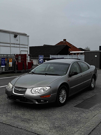 Chrysler 300M