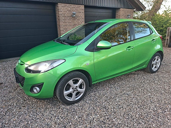 Mazda 2