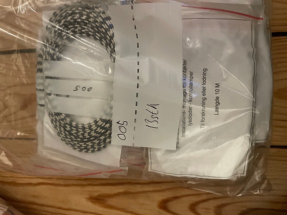 Product image 18 of 47
