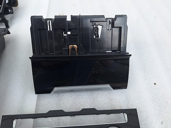 Product image 32 of 32
