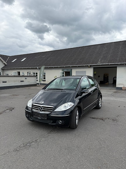 Mercedes A180 til salg hos Nabilli