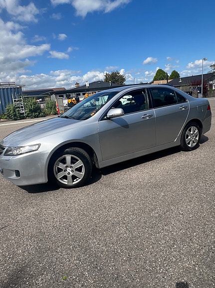 Honda Accord til salg hos Nabilli