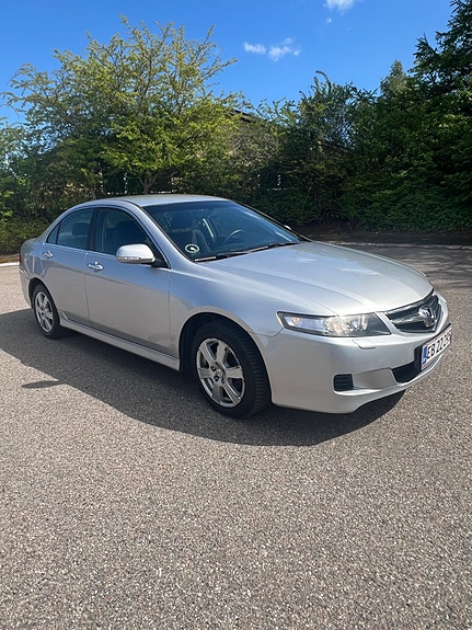 Honda Accord til salg hos Nabilli