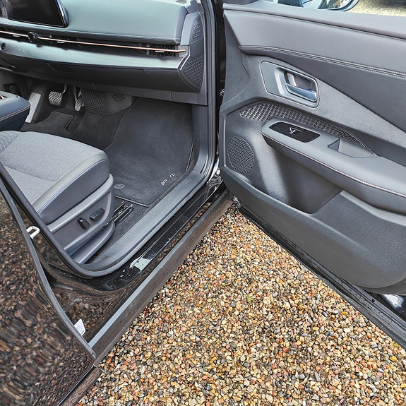Product image 11 of 17