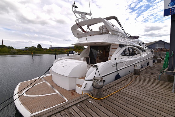 Sunseeker Manhattan 64