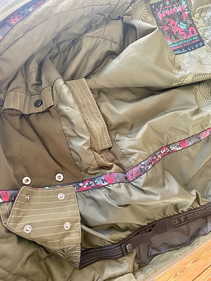 Product image 9 of 10