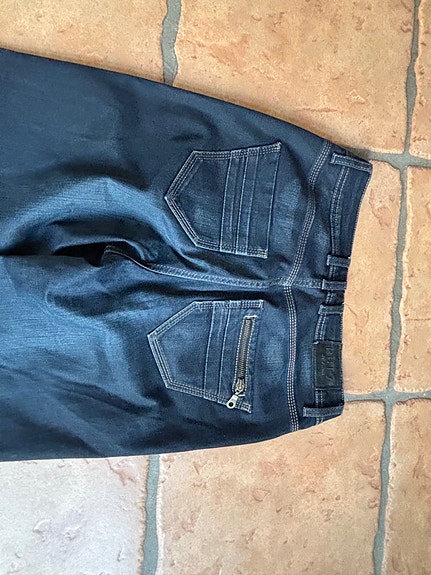 Product image 13 of 17