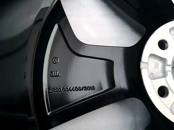 Product image 8 of 9