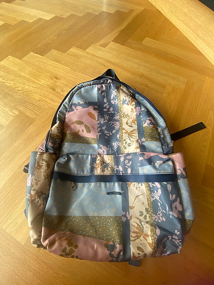 Product image 19 of 20