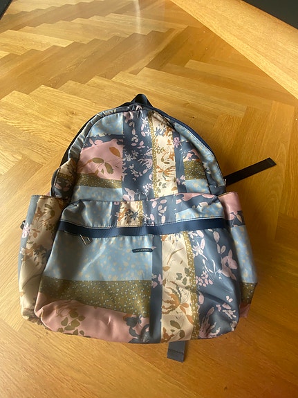 Product image 16 of 20