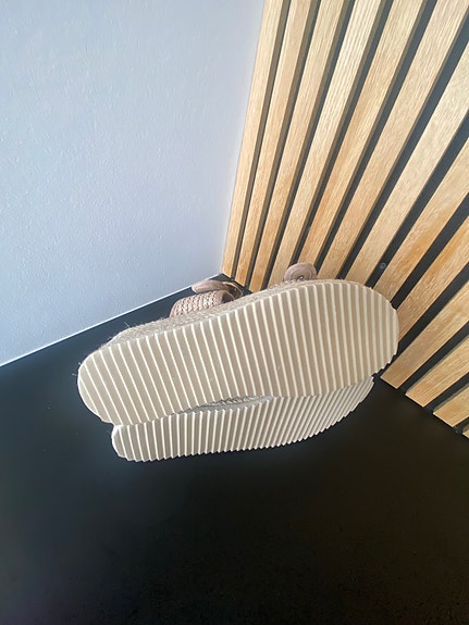Product image 17 of 17