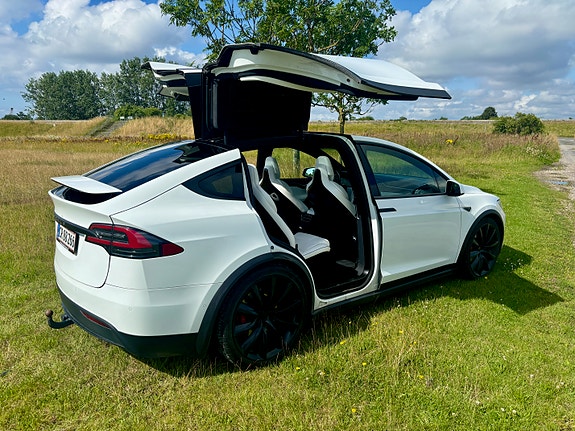 Tesla Model X til salg hos Nabilli