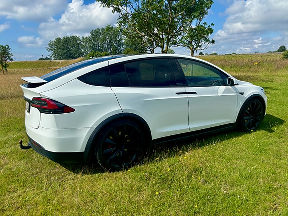 Tesla Model X til salg hos Nabilli